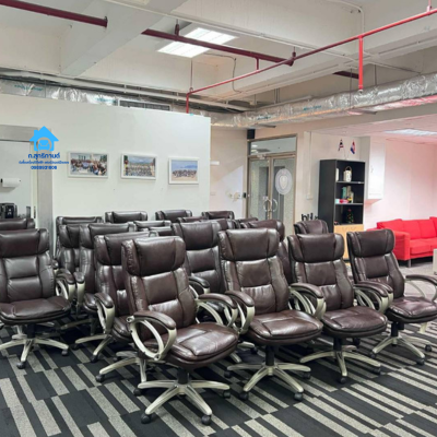 เฟอร์นิเจอร์ไม้สักเก่า